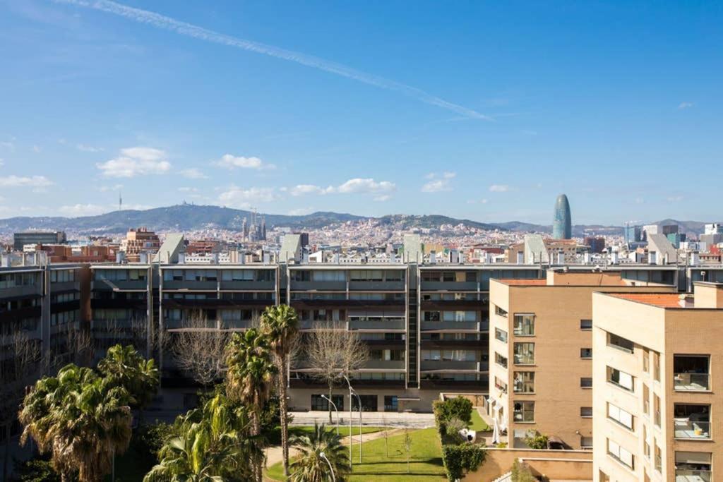 Sea Views & City Skyline Barcelona Bagian luar foto