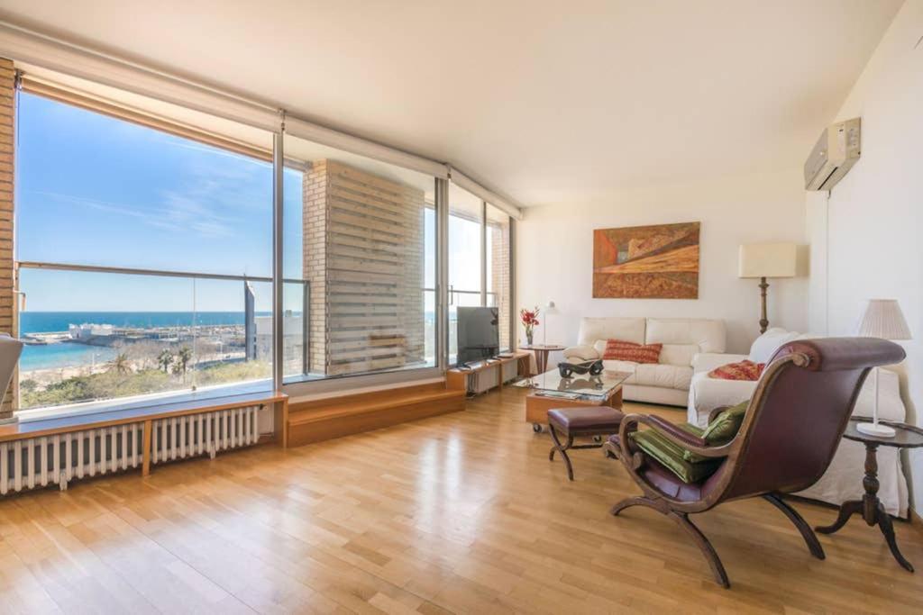 Sea Views & City Skyline Barcelona Bagian luar foto