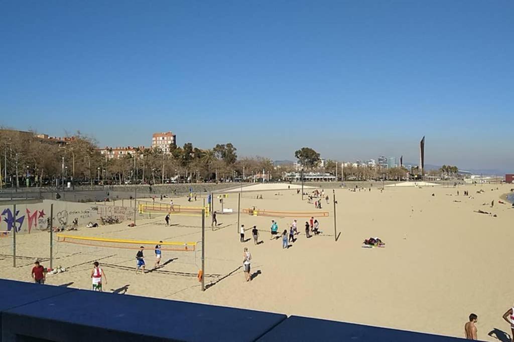 Sea Views & City Skyline Barcelona Bagian luar foto