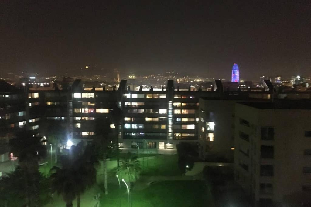 Sea Views & City Skyline Barcelona Bagian luar foto